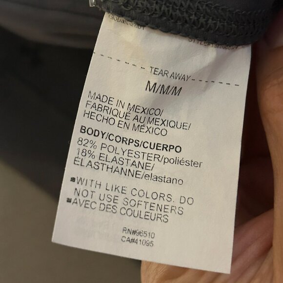 NWT UNDER ARMOUR WOMEN'S UA MOTION BIKE SHORTS - Size MEDIUM/ GRAY - Picture 9 of 13